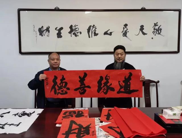 释永信被抓不到半个月，全家老底被扒，原来他只是冰山一角！