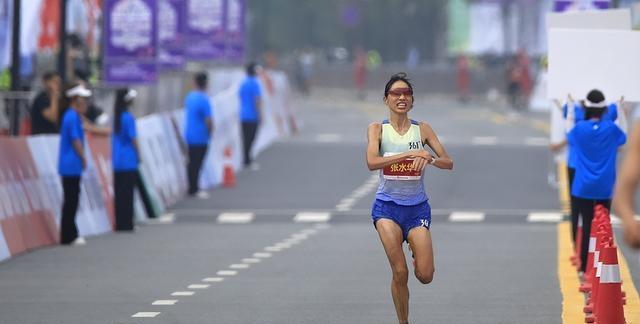辞职仅3天	，“最快护士	”张水华等来官方定调，句句说到大众心里