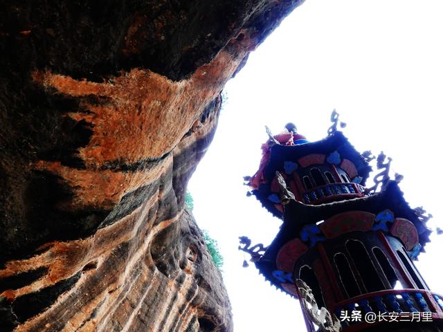 打卡麦积山，不要错过仙人崖，近在咫尺，风景独好