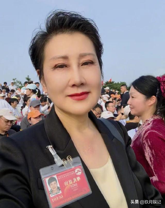 阅兵刚结束没几天，恶心的一幕上演了，这5位明星竟躺着中枪！