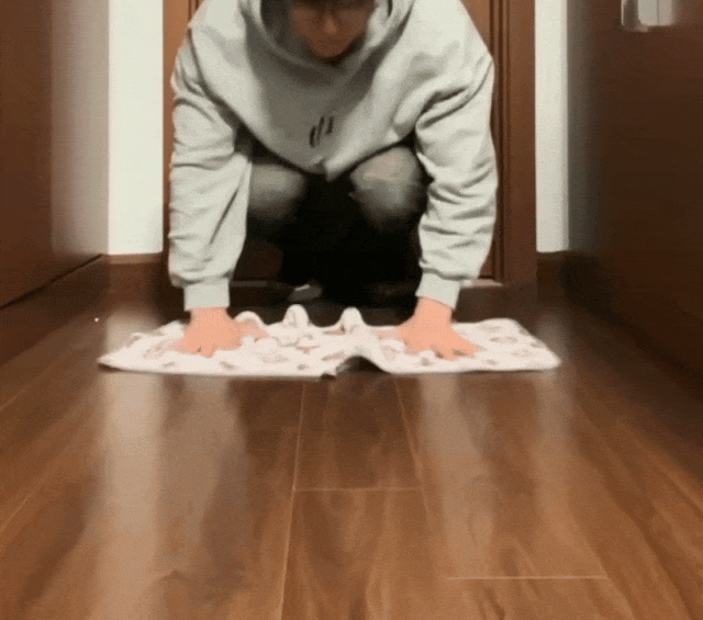 全世界最赚钱的擦边女王	，一年擦出5.8亿