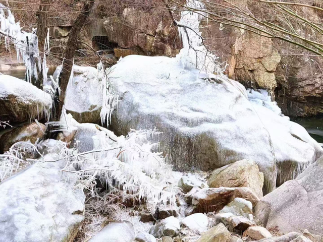 崂山这块石头火了！来崂山——“马”上好运！