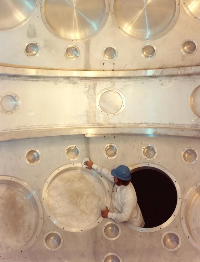 推开44吨的秘密：关于那扇“世界最重之门	”的硬核往事