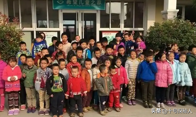 75岁姜昆的遗憾：女儿46岁依旧未婚未孕，继子反倒成了他的骄傲