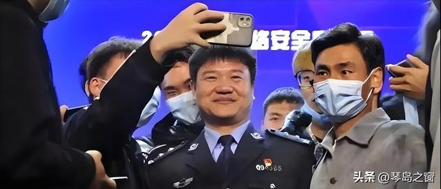 反诈老陈打假翻车记：699元手机背后的网红江湖恩怨录
