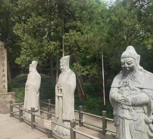 拜谒岳王庙 • 一阙忠魂铸就旷世悲歌！