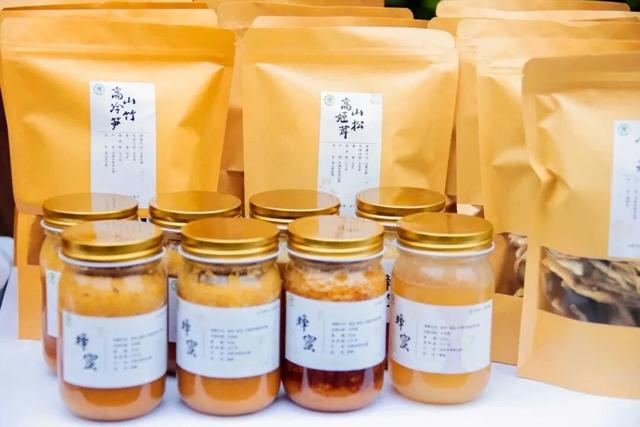 奔赴南宝山羌年庆典，邂逅“云上民族”的千年浪漫