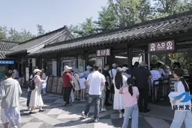 跟着“苏超”游扬州：把优惠福利转化为消费动力 扬州景区迎来“超人气周末”图片