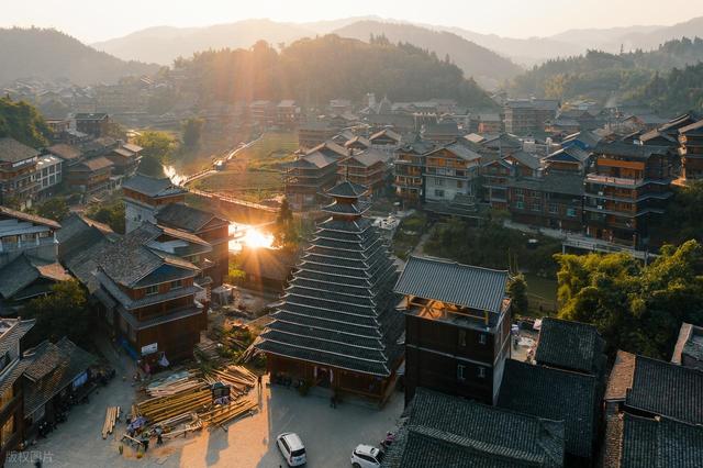 7个人少清净的古村镇，秋冬季节适合来，赏秋或躺平，日子很安逸