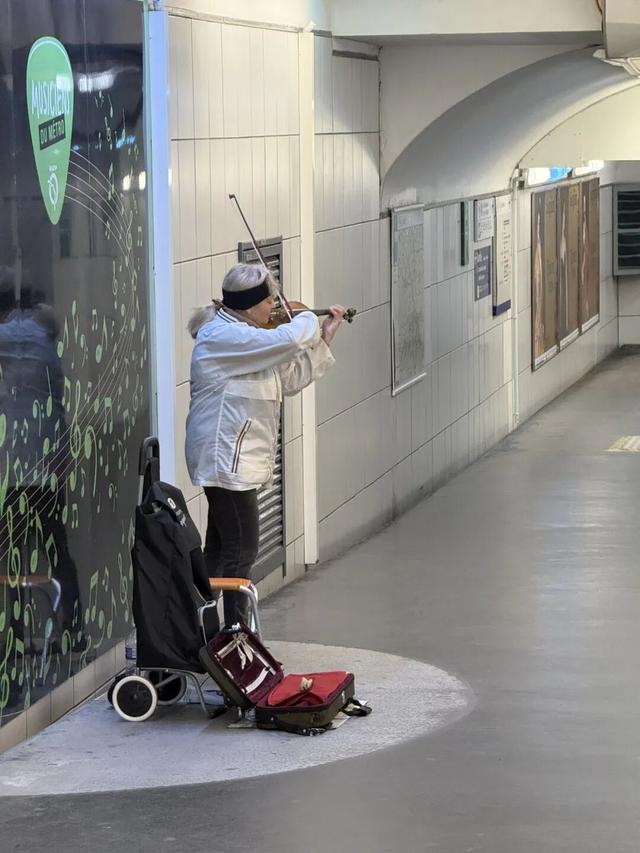 巴黎待了两日，彻底祛魅了