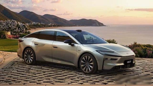 丰田电池能用40年，车还能传给孙子，这事儿真有点意思