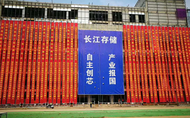 中国又出新王炸！美国人傻眼：封锁3年，竟养出个怪物？