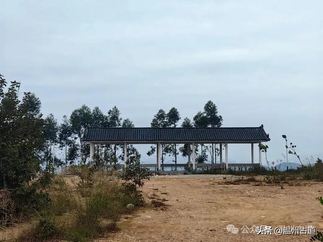 这处以玻璃栈道、落日观景和悬崖木亭而闻名的网红地,你可去过