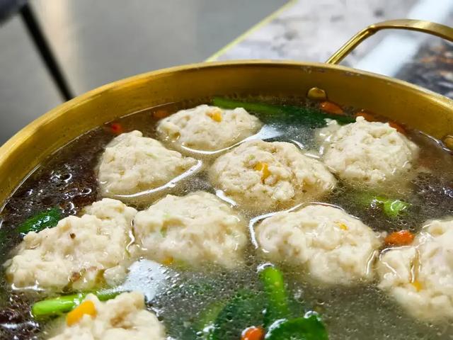 山东滨海小城日照,没想到这么实惠!物价超低,海景堪比阿那亚