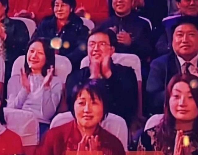 宗馥莉的这段话，狠狠打脸三个美国籍弟妹，父亲宗庆后也无颜以对