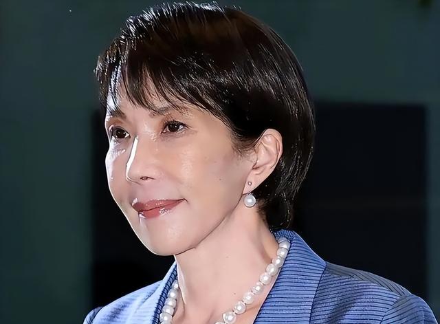 新仇旧恨一起算！日本右翼疯狂扩军，中国一招“钝刀割肉”太解气