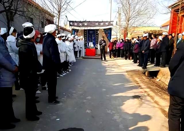 在“白事”上，女婿需要做些什么？别不知道，不然外人就会笑话