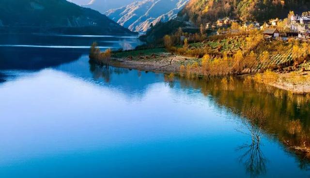 神木垒&达瓦更扎进入美貌开挂模式，请做好相关旅游准备！