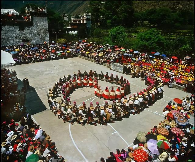 接上 第五章清凉经济：丹巴文体旅融合新实践