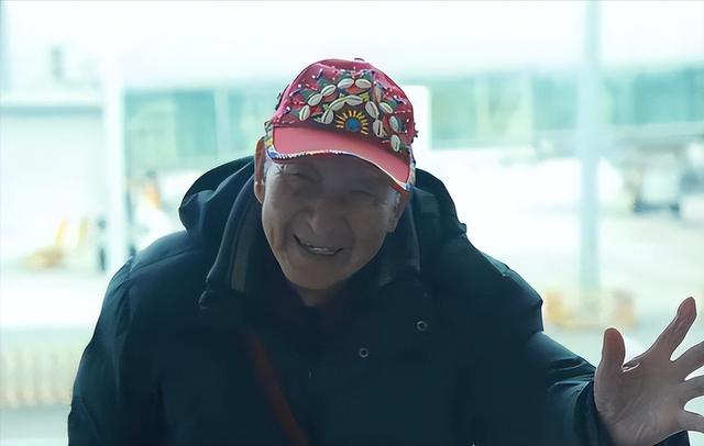92岁台湾老兵回重庆寻亲，下飞机后却怒斥子女：这不还是台北？