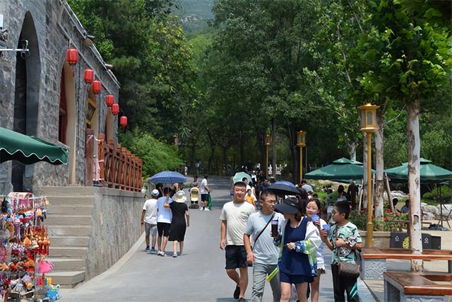 走进蒙山景区，感受夏日清凉...