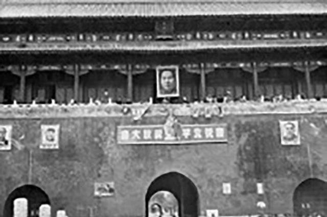 110天，天安门焕然一新，69年中央为何要将天安门城楼拆除重建？