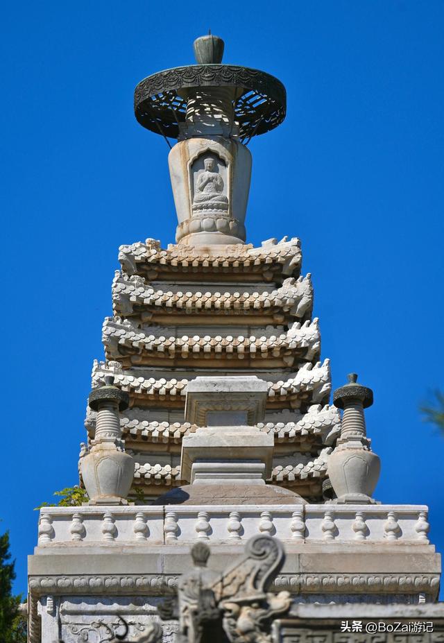 逛十次香山才发现，碧云寺藏金刚塔，机位超绝