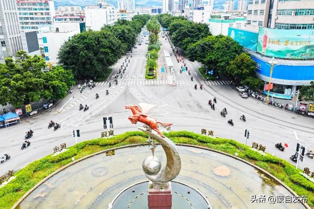 95.34万人次，9.97亿元！这个假期蒙自以“文艺范”带动“旅游热”→
