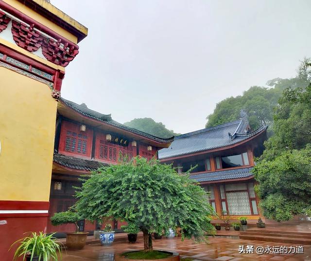 峨眉山万年寺， 白水秋风 圣寿万年