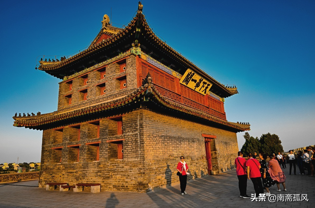 山海关，城高才14米，凭什么能独占“天下第一关”的名号？