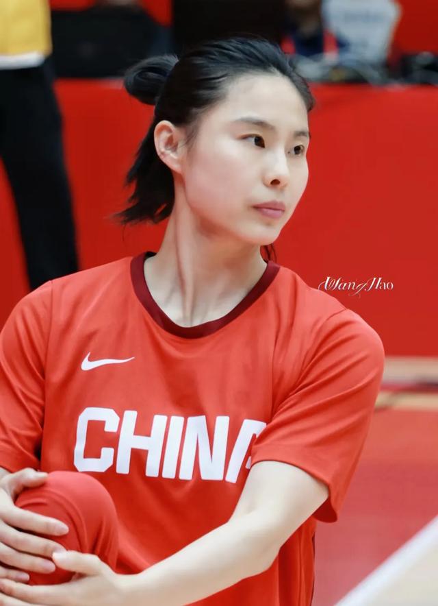 女篮王思雨