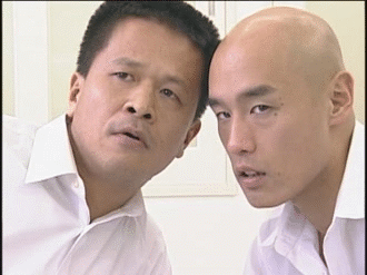 医生的发型有多重要，哈哈哈哈换个发型立马变成了很有经验的样子