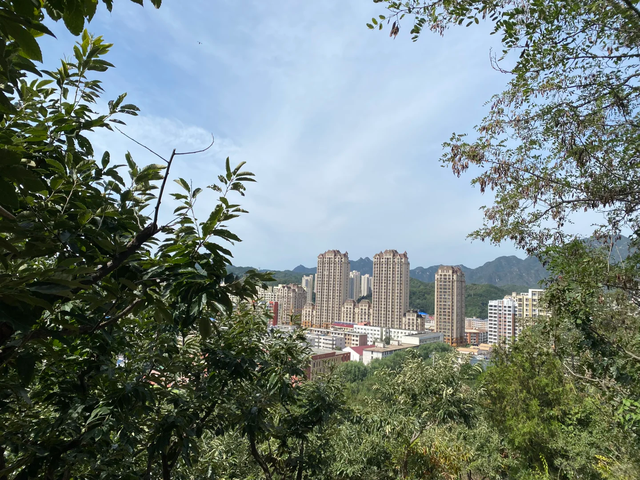 我是北京人，在兴隆待了三天，这小地方的好我得说道说道。