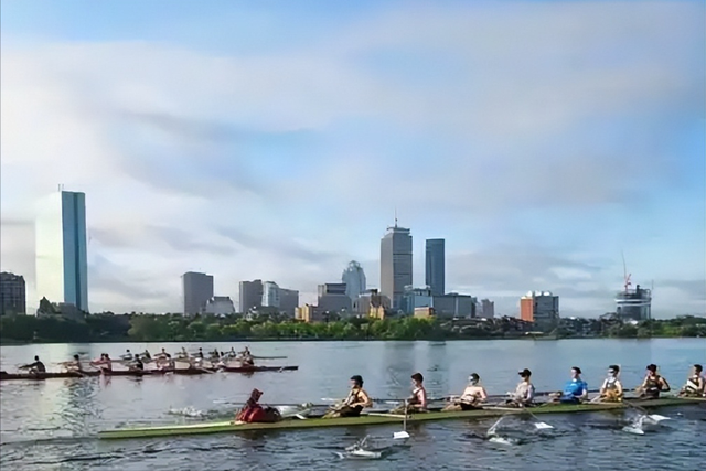 年轻人不婚恋，消费难释放？当务之急是给打工人放秋假