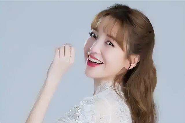 42岁金莎官宣喜讯仅1天，老底被扒，杨幂说的话，终于有人信了