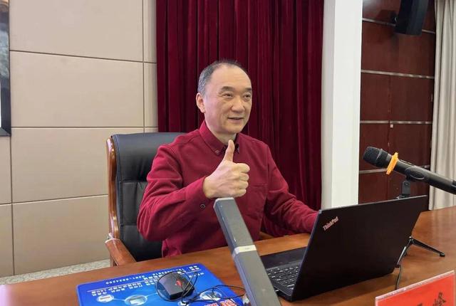 人文经济学是“文美济源”的情感特质与实践