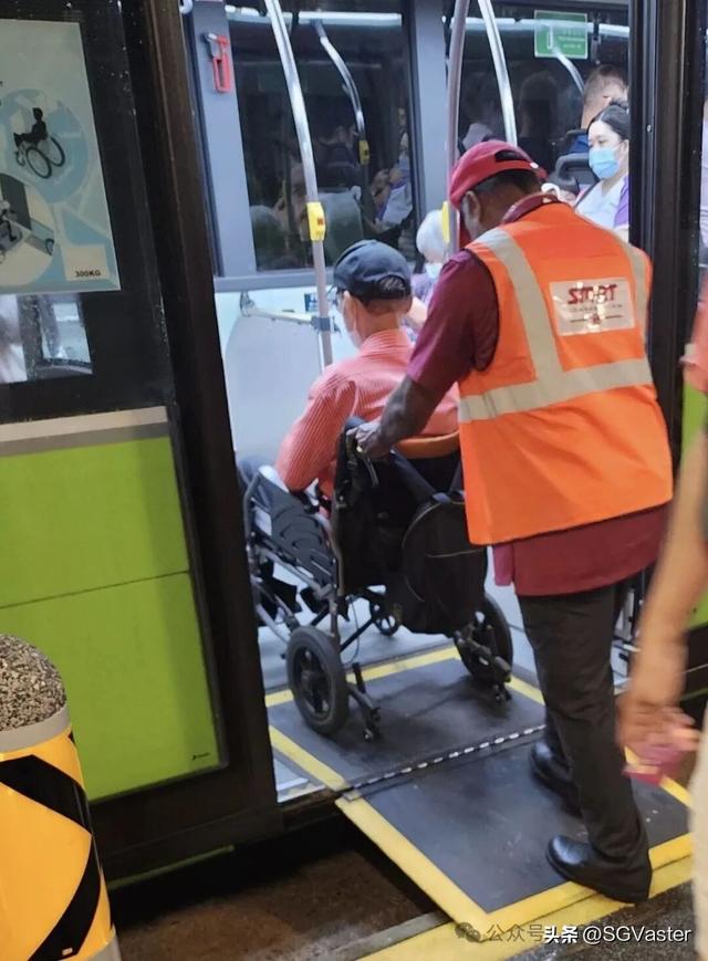 新加坡又双叒被游客吐槽“落后”？！真相却让无数人羡慕哭了～