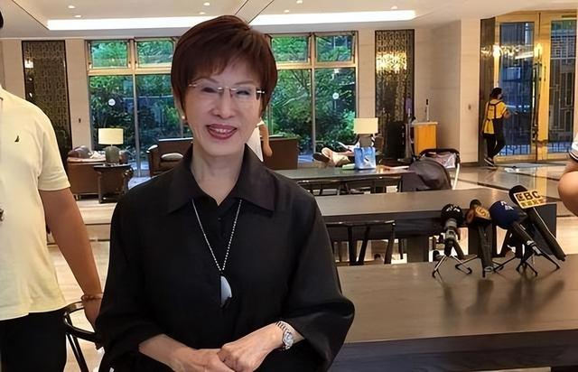 被大陆警告后，赖清德认怂了？台当局态度突然180°大转弯，改口称洪秀柱无罪，对没去北京的马英九下手