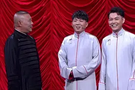 相声新势力新店开业，郭德纲所题牌匾被撤下，换成了姜昆写的新匾图片