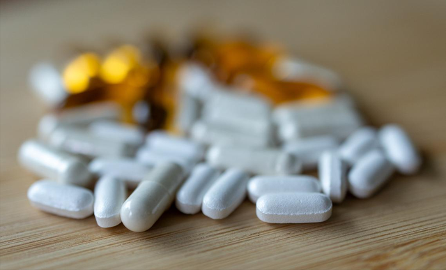 又一起吃沙坦药猝死！医生再三劝告：冷天吃降压药，要警4点！