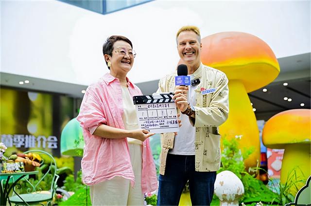 【昆明很好在】老外史帝夫的快乐旅居：逛山水 当主播