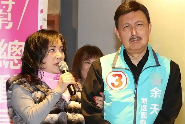 曾是一代歌王，后来成人尽皆知的台独份子，如今赔光家产下场凄凉