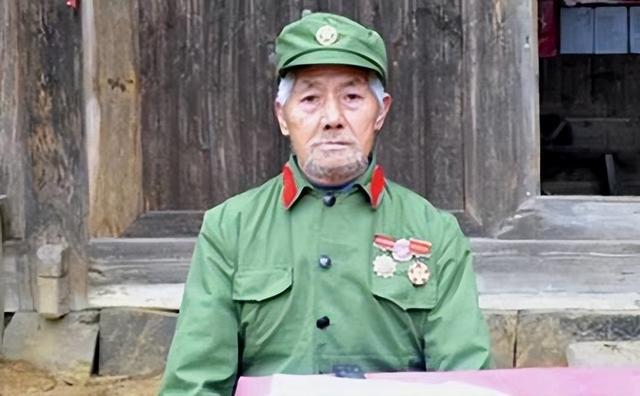 老人隐藏身份47年，晚年为救女求助政府：毛主席让我不得透露身份