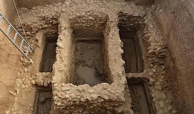 丰县河底藏着一座"地下宫殿"？石马石狮守护的明代官场密码