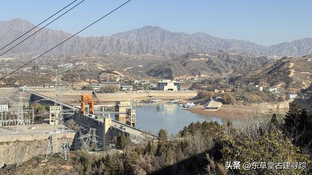 探秘刘家峡库区：体验黄洮交汇处那一抹独特的蓝与黄