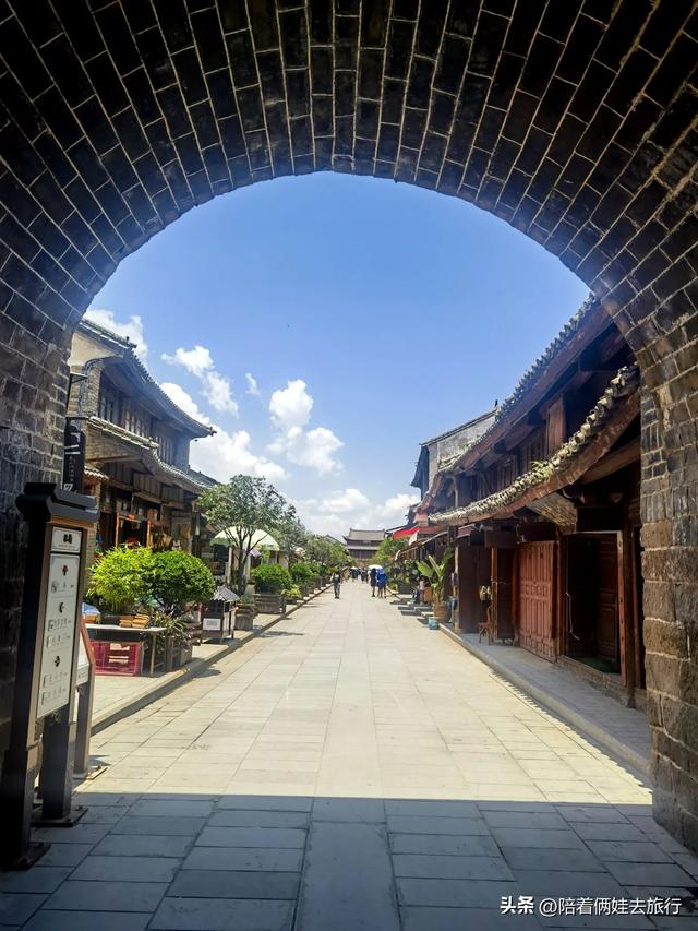 时光悠然，烟火人间，一座活着的巍山古城