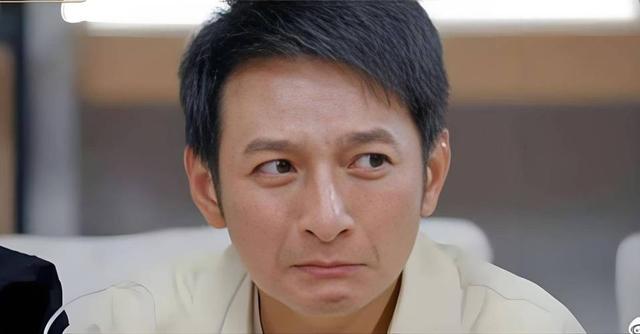钱再多有什么用？从主持人到“精神病”，48岁李维嘉现状令人唏嘘