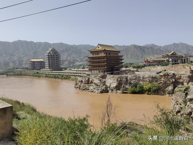 什川东北的黄河峡谷