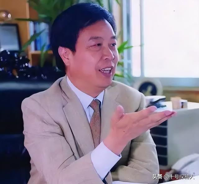 一年狂赚786亿，合并18个村庄，村长身家170亿，他们怎么做到的？