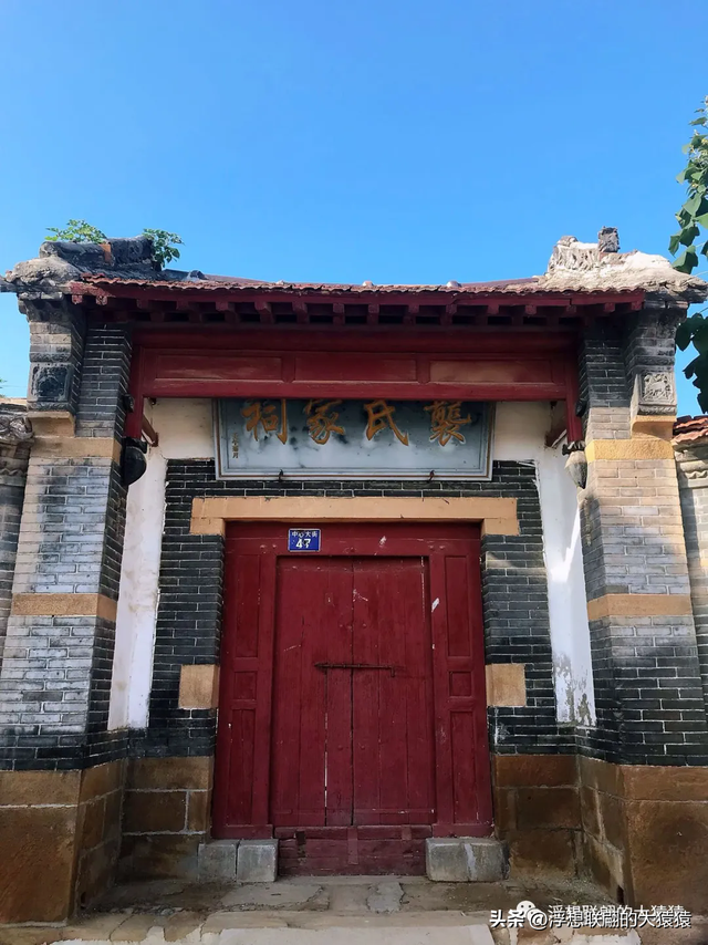 章丘官庄西南峪，和西周峪一样也是座美妙且质朴的古村